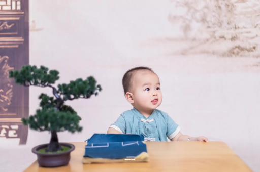 赵县宝宝喊肚子疼怎么回事